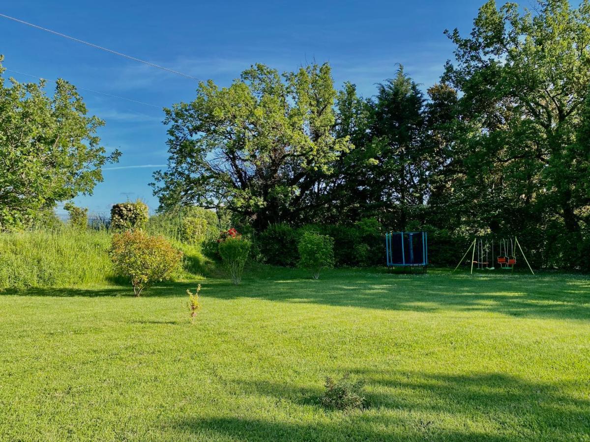 Studio Au Pied De La Ste Victoire Puyloubier Exterior foto